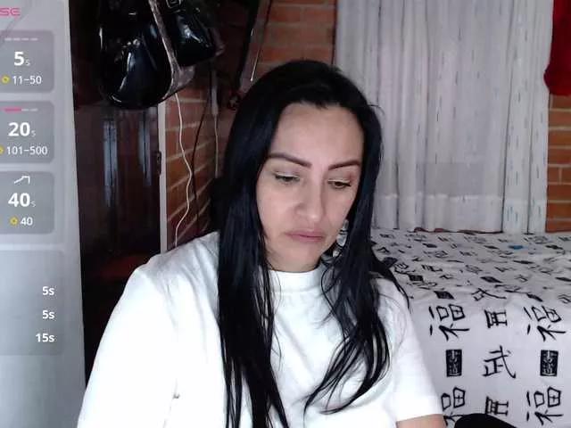 Offline lunaws11 on BongaCams