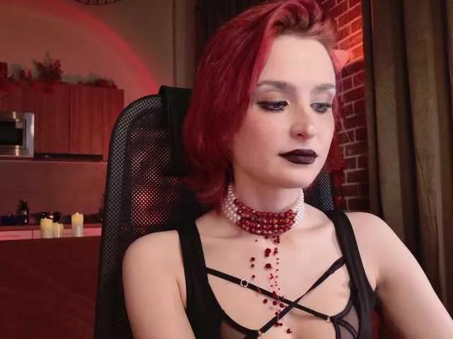 Freechat lunelucy on BongaCams