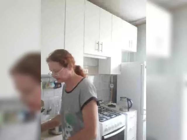 Offline Madam-oss on BongaCams