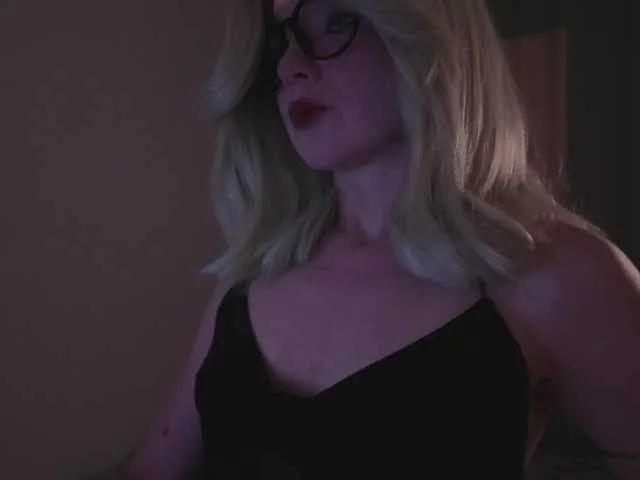 Offline Maddison on BongaCams