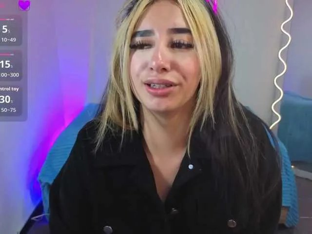 Offline Malory-tay on BongaCams