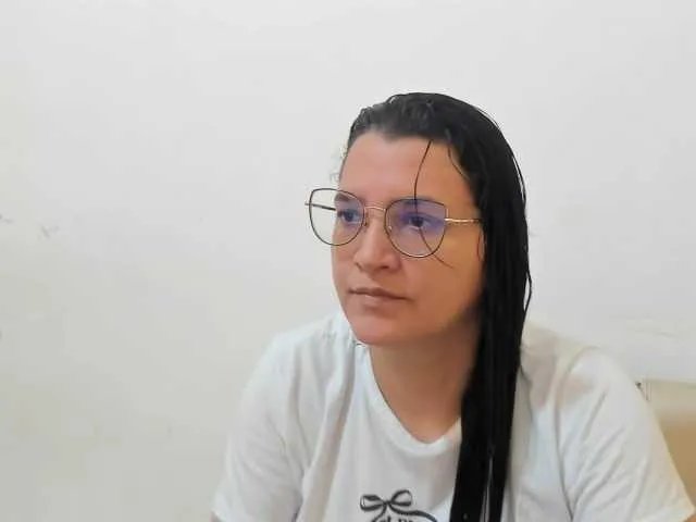 Offline MARILYNG on BongaCams