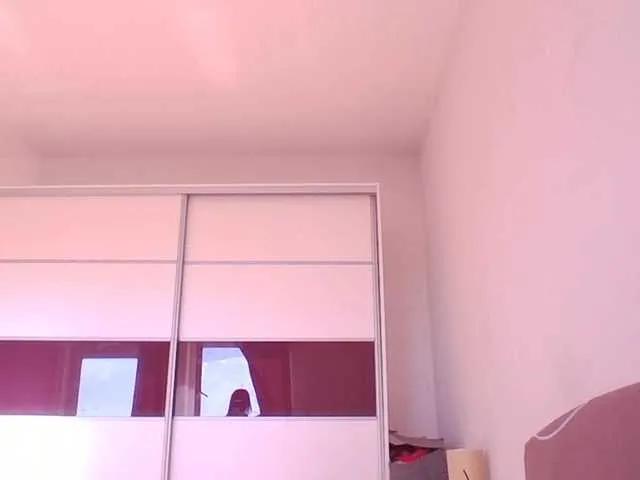 Offline Marybel95 on BongaCams