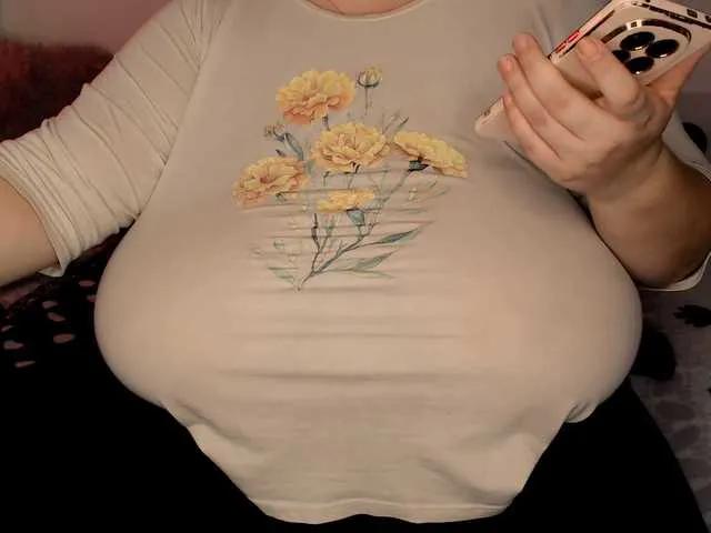 Mayabigtitss — I get turned on by confident men who know what they want. Dirty talk, teasing, and generous tips drive me crazy...Let's explore our wildest fantasies together 