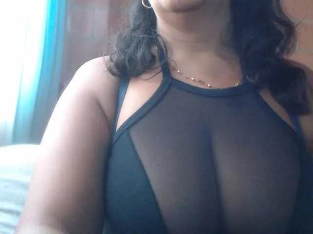 Freechat Meganny2023 on BongaCams