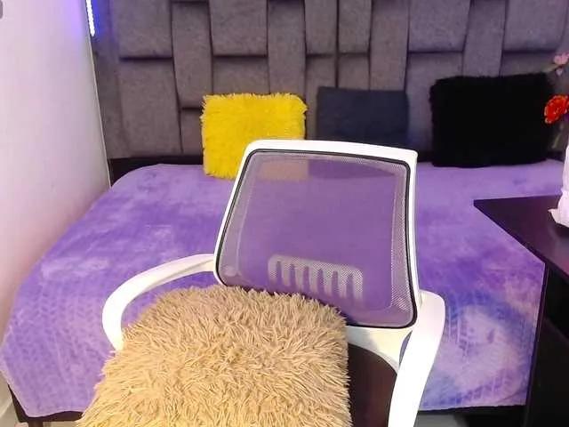 Freechat melody-doll on BongaCams