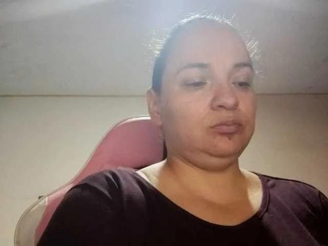 Freechat miaabrownn2 on BongaCams