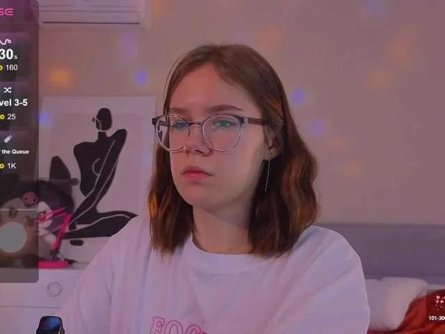 Offline MiaLuw on BongaCams