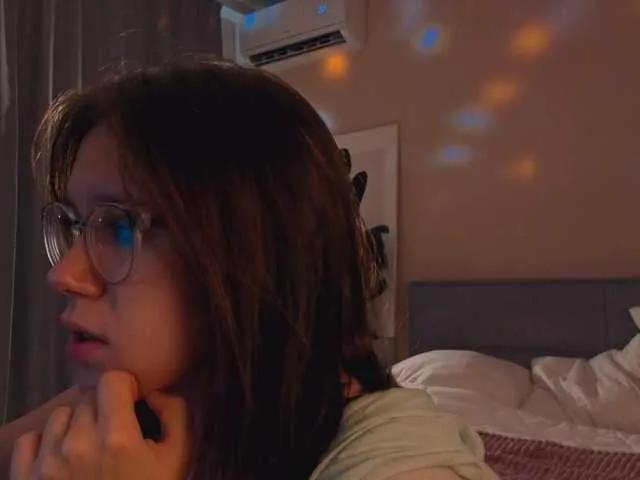 Offline MiaLuw on BongaCams