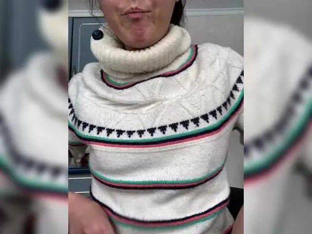 MiaTorres — Hello guys! Thanks for a tokens, I am very kind girl I want lovens for you