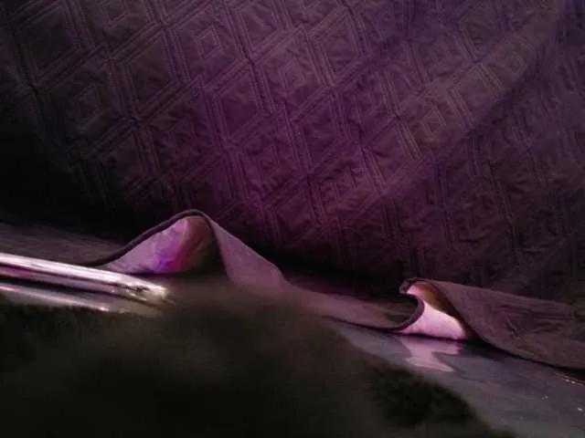 BongaCams Midnightrose11 is Freechat Midnightrose11 — Kissing my neck, getting me wet