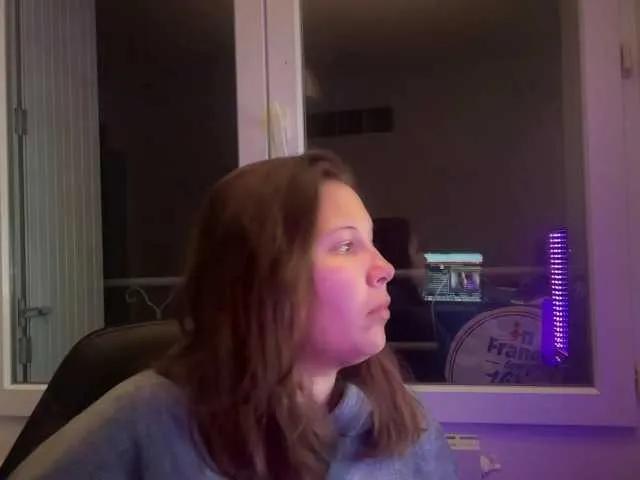 Minettesexy24 — Freechat on BongaCams