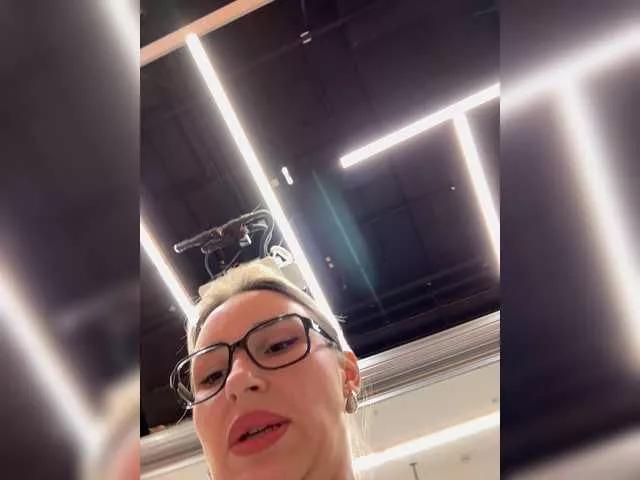 Offline Miss-Fetish on BongaCams