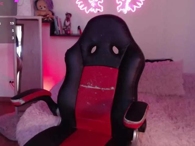 Offline Missdennise on BongaCams