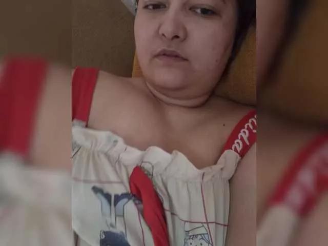 Molly-Janette on BongaCams