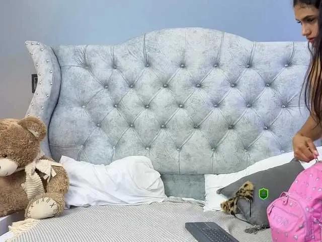 Offline MysticLiah on BongaCams