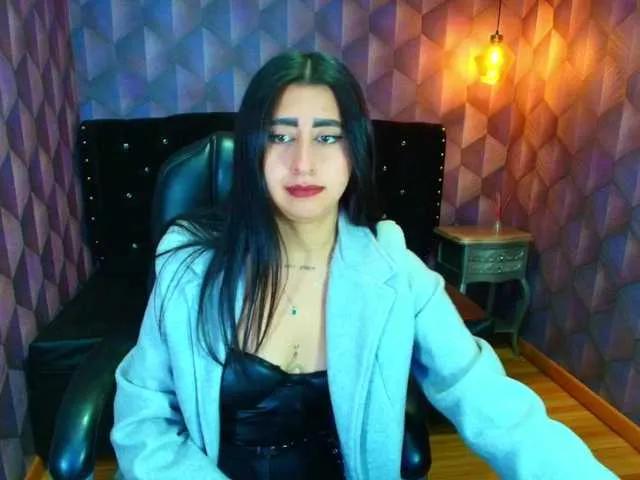 Freechat nanisshawna on BongaCams