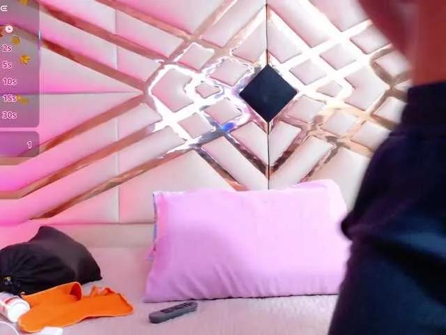 Freechat naughtyebonyy on BongaCams