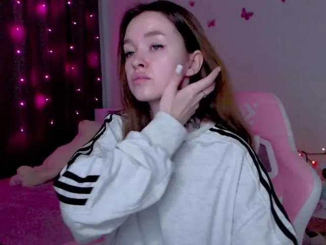Offline NaughtyMable on BongaCams