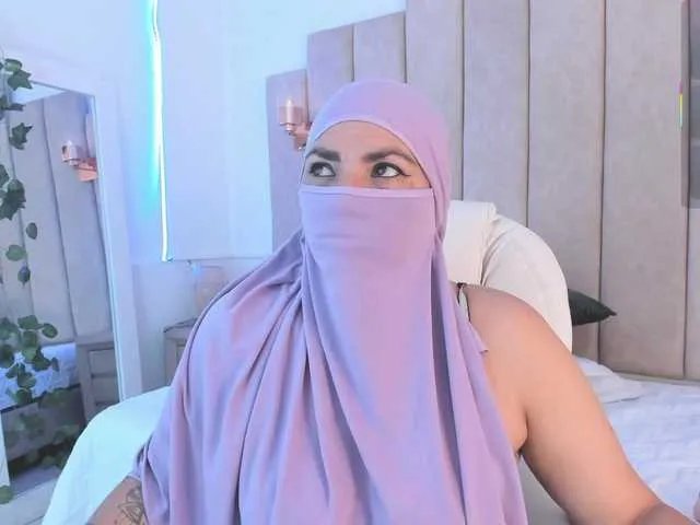 naylaa- — masturbation with dildo