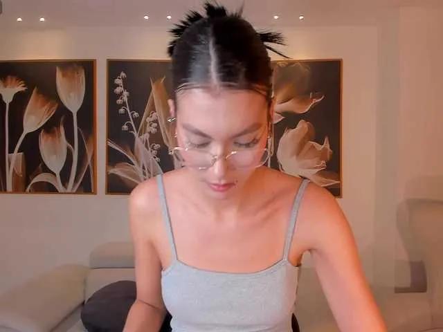 Offline NiaSalvatore on BongaCams