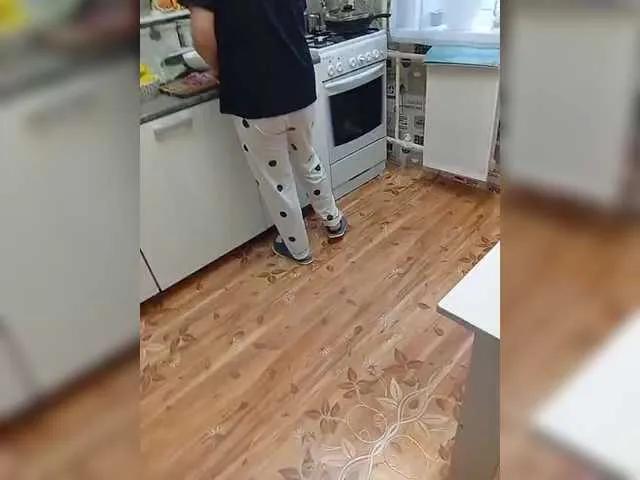 Offline Niki233221 on BongaCams