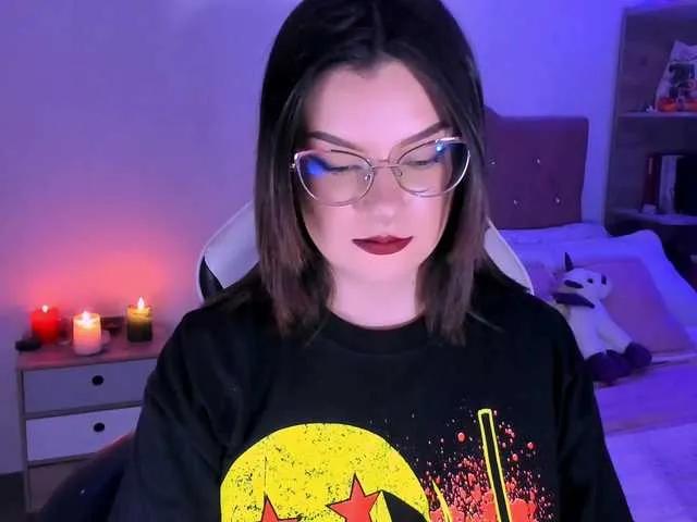 Offline OphelianaRose on BongaCams