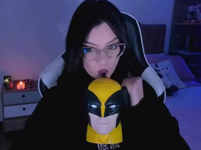 Offline OphelianaRose on BongaCams