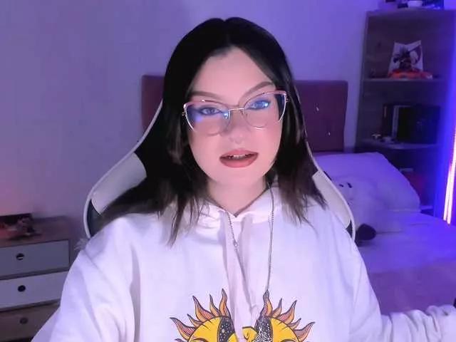 Offline OphelianaRose on BongaCams