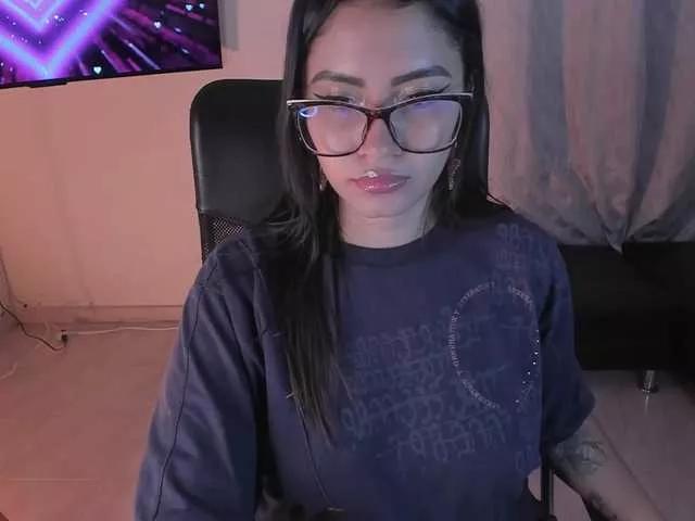 Offline PaulinaBelush on BongaCams