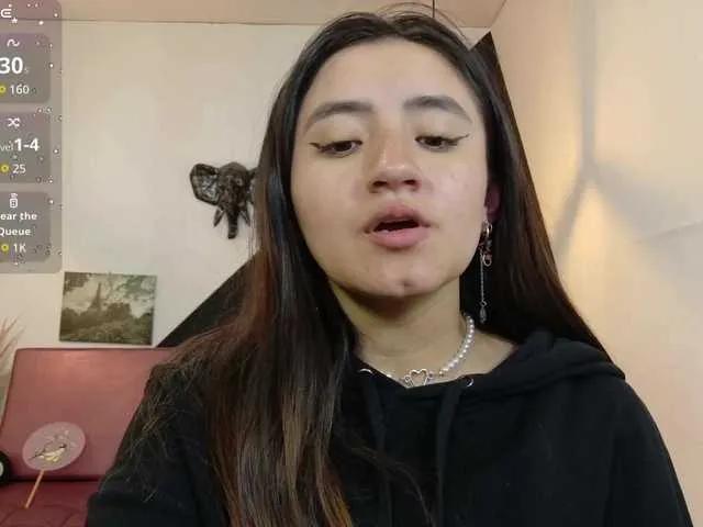 Freechat Perla-Teen on BongaCams