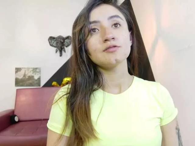 Freechat Perla-Teen on BongaCams