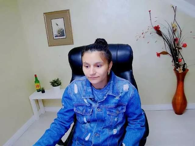 Pervertqueen on BongaCams