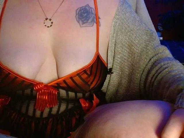 Offline Petitoiseaucoquine on BongaCams