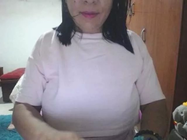 Offline pregnantsaraxxx on BongaCams
