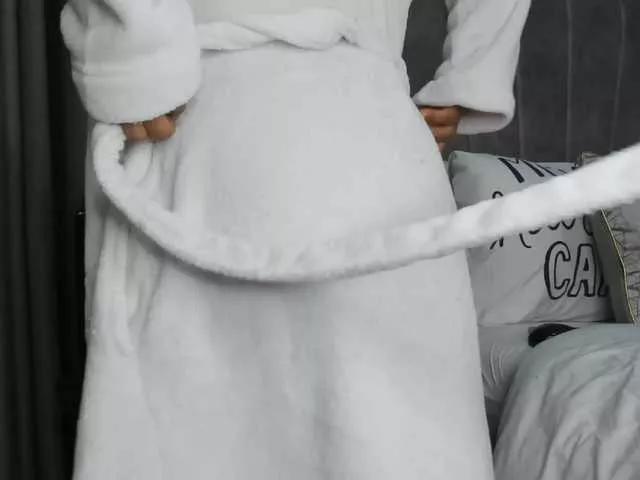 pretty-canella on BongaCams