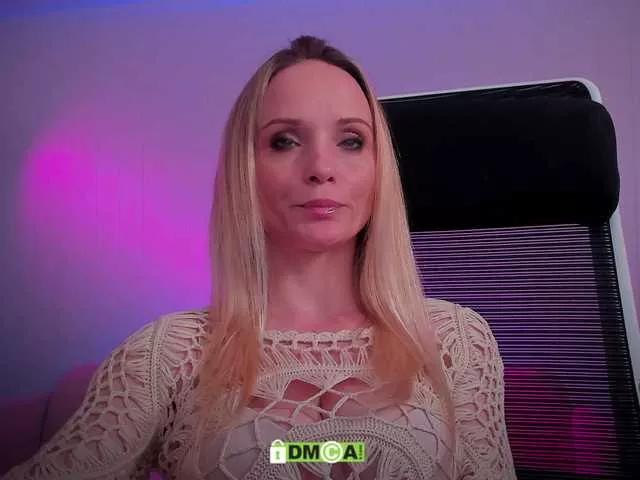 Freechat purple-love on BongaCams