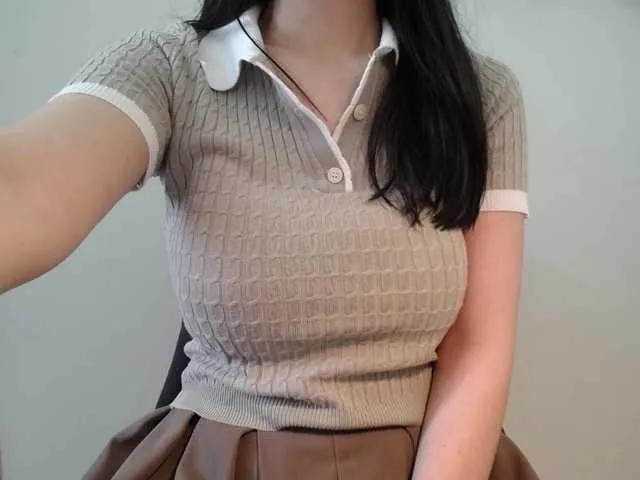 Offline QueenHot92 on BongaCams