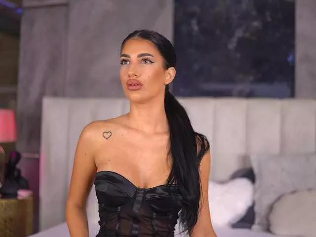 Freechat RaisaKali on BongaCams