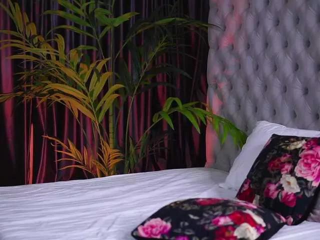 Offline RamiraRowa on BongaCams