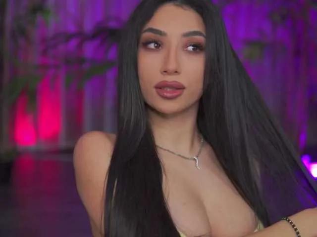 Offline RamiraRowa on BongaCams