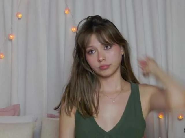 Offline RonnieLotch on BongaCams