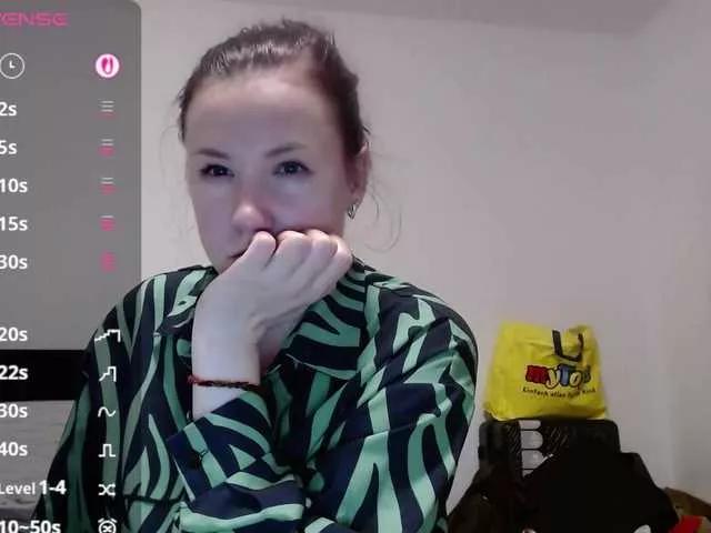 Offline RoseNoir on BongaCams