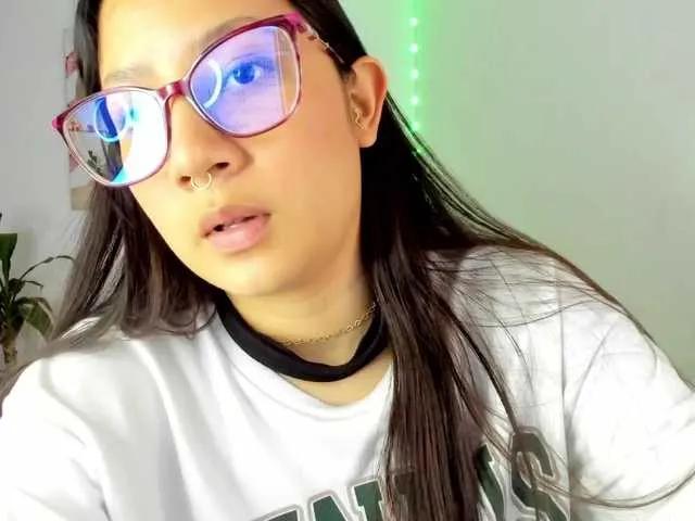 Offline rouse-red on BongaCams