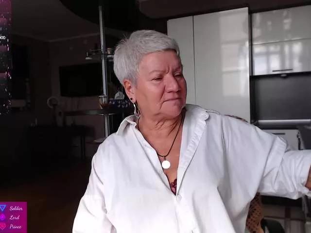 Offline roxana-brooks on BongaCams