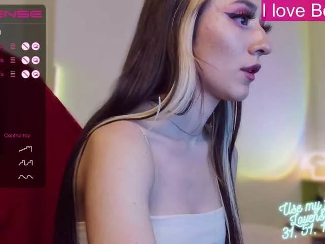 Offline Sabrina-Magic on BongaCams