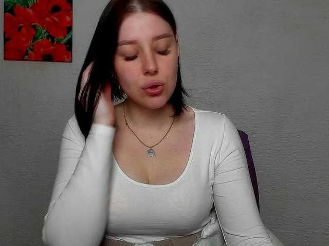 Freechat sannyflower on BongaCams