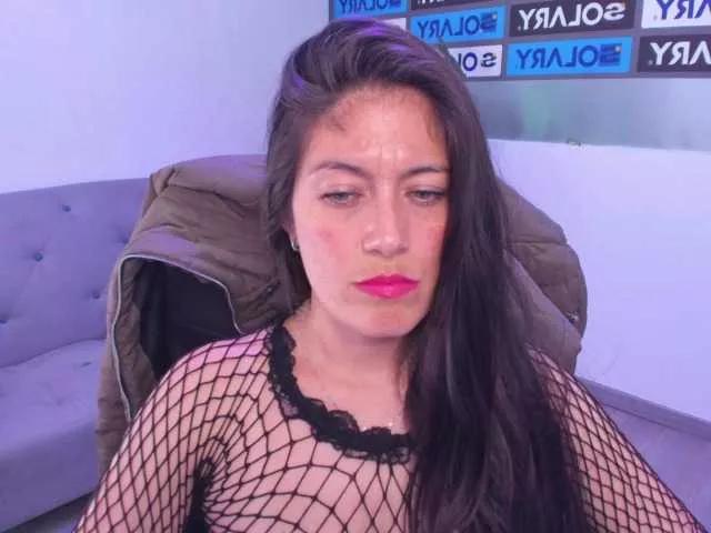 Freechat sara-squirtt on BongaCams