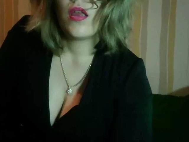 Freechat Sarah-Jane on BongaCams