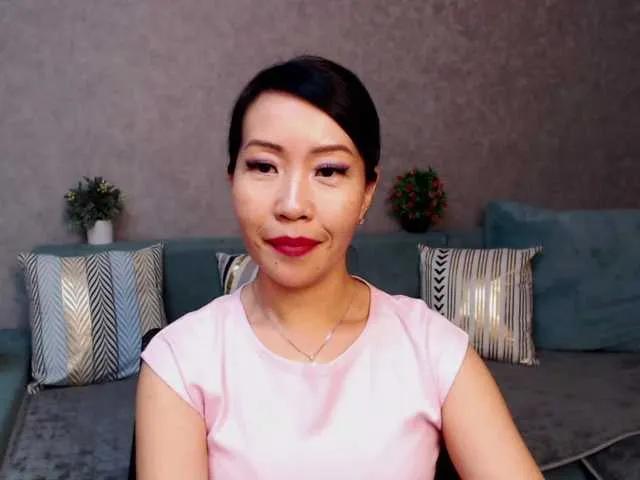 Offline Sarahsexygirl on BongaCams